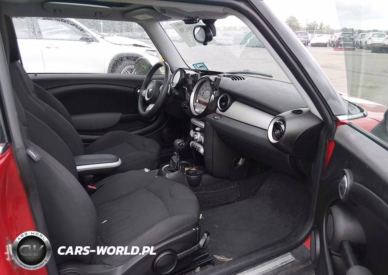2008 Mini Cooper Hardtop VIN:WMWMF33528TT63576 - 5