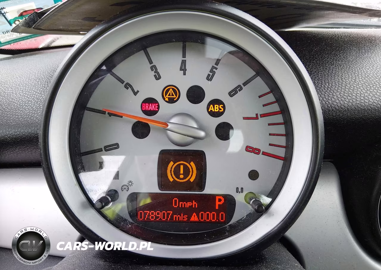 2008 Mini Cooper Hardtop VIN:WMWMF33528TT63576 - 7