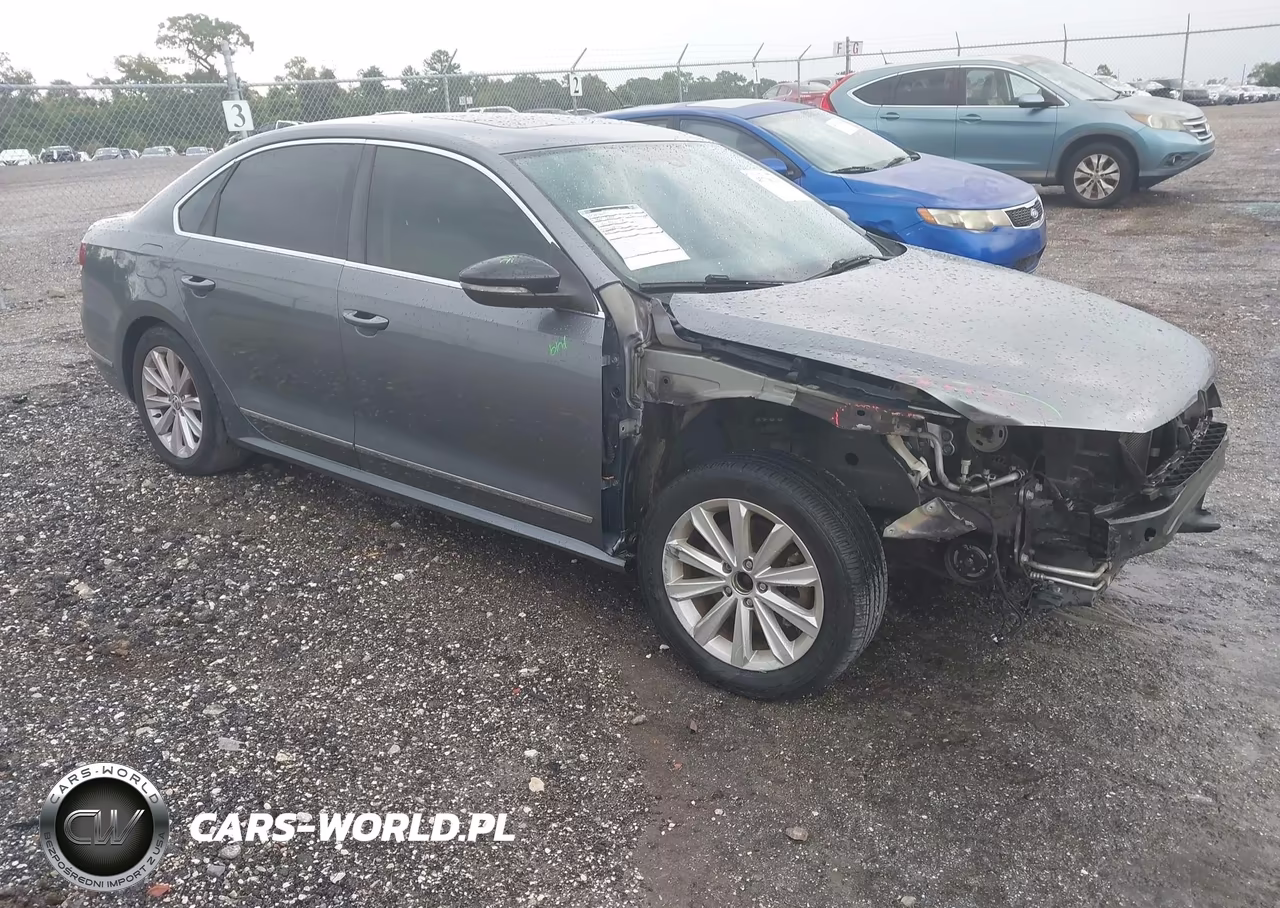 2013 Volkswagen Passat 2.5L Sel – zdjęcie 1 z 16