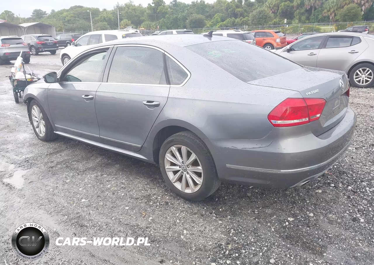 2013 Volkswagen Passat 2.5L Sel VIN:1VWCH7A30DC096785 - 3