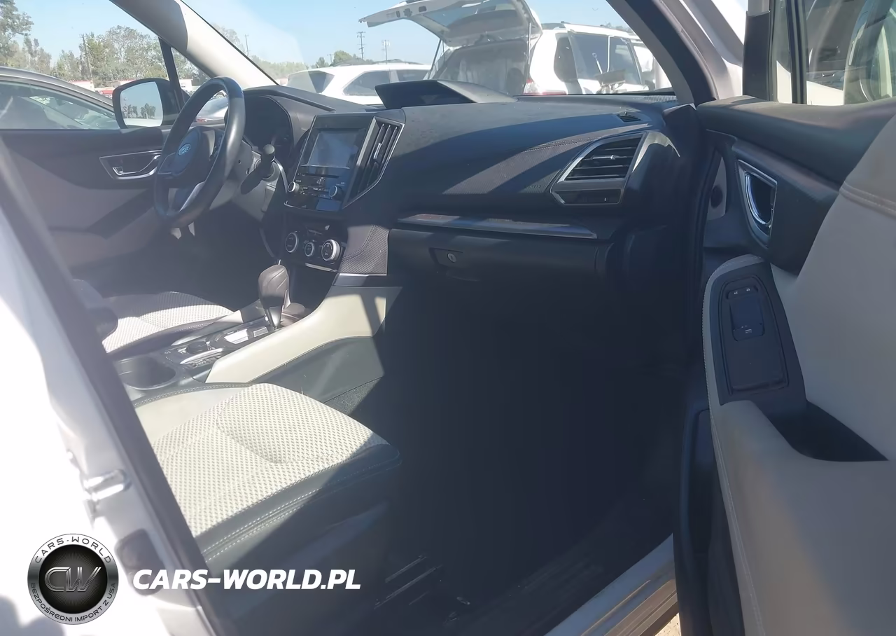 2022 Subaru Forester Premium VIN:JF2SKAEC2NH434720 - 5