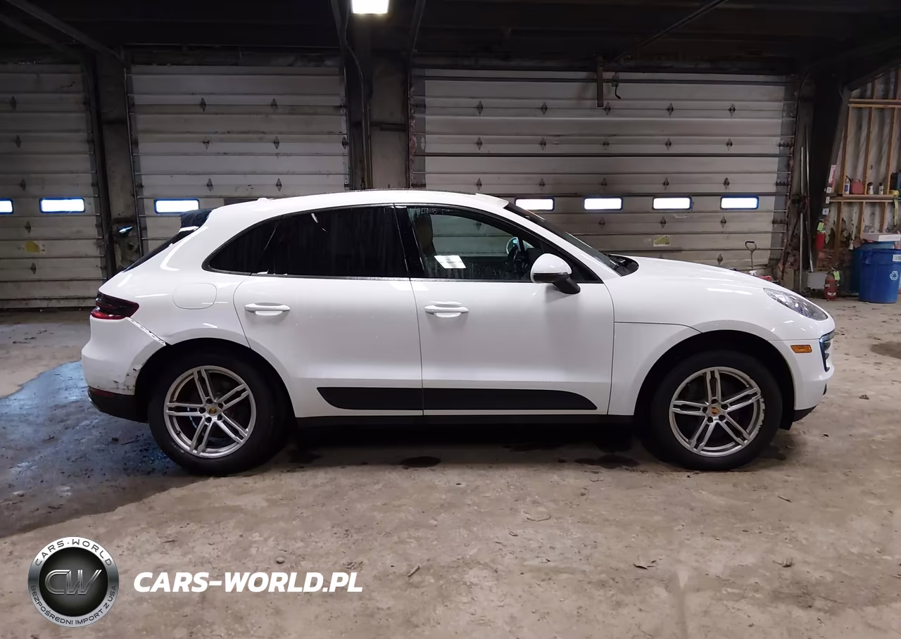 2018 Porsche Macan VIN:WP1AA2A5XJLB02511 - 13