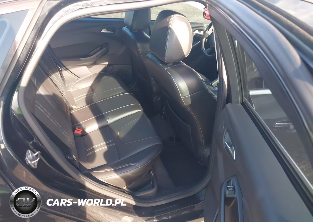 2014 Ford Focus Titanium VIN:1FADP3N23EL329683 - 8