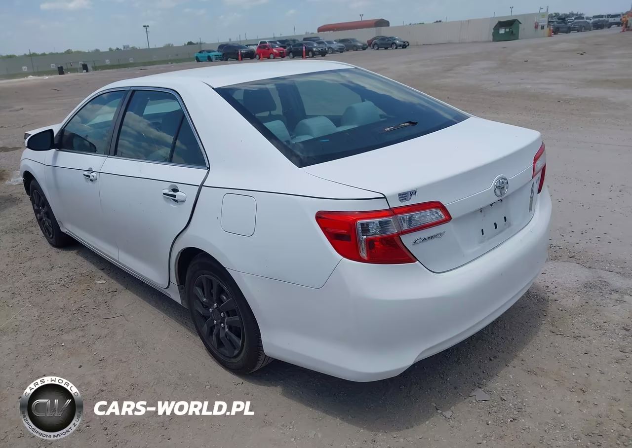 2012 Toyota Camry Le VIN:4T1BF1FK4CU527375 - 3