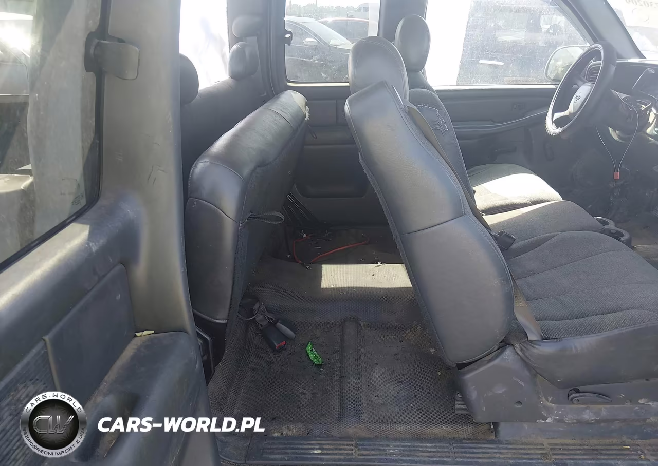 2001 Chevrolet Silverado 1500 VIN:2GCEC19V011257604 - 8