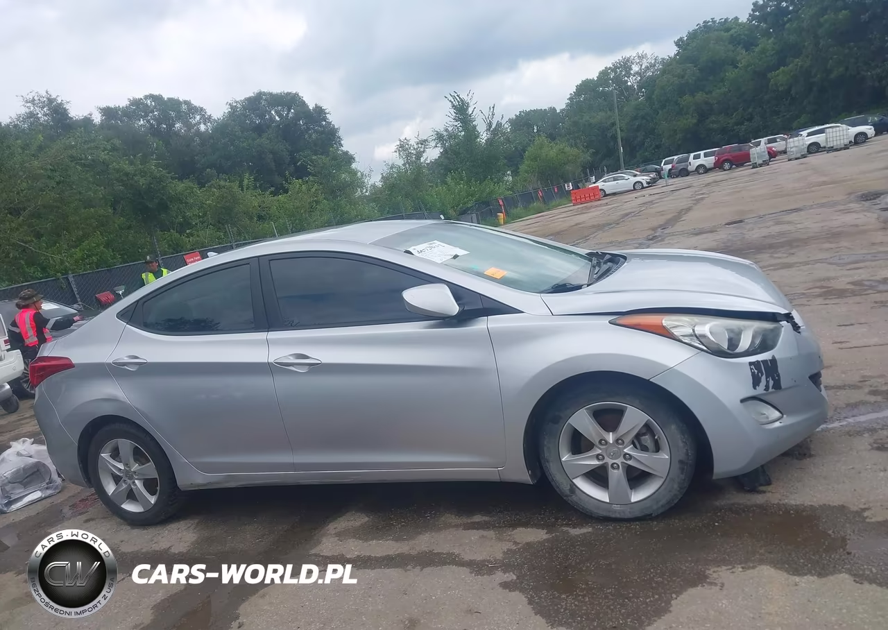 2013 Hyundai Elantra Gls VIN:5NPDH4AE4DH290781 - 14