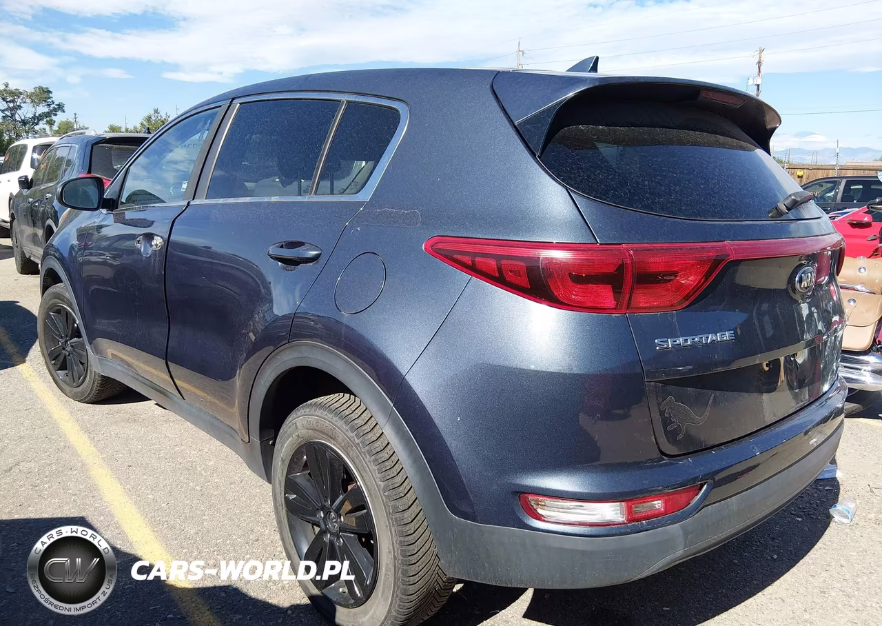 2018 Kia Sportage Lx VIN:KNDPMCAC0J7329450 - 3