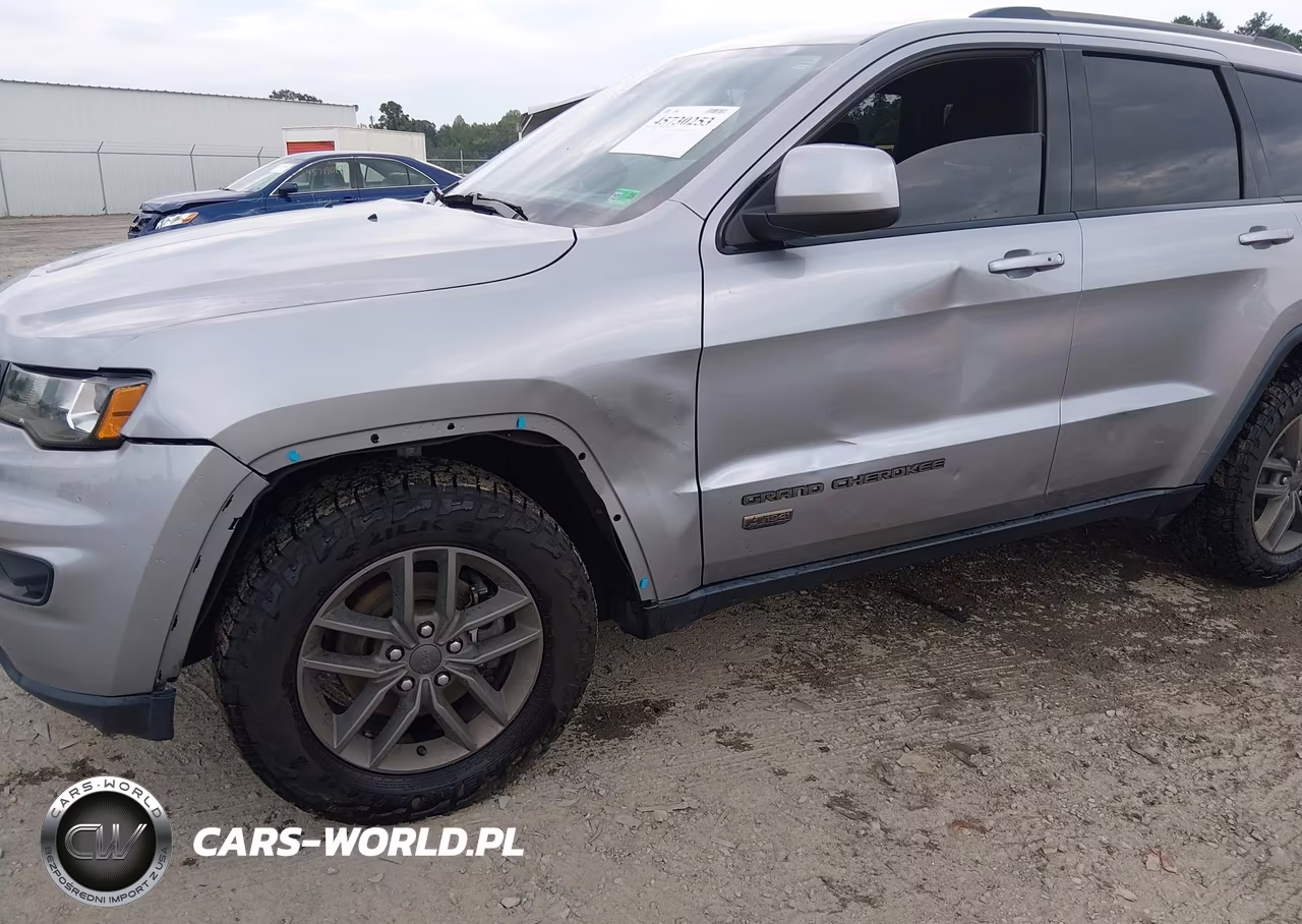 2017 Jeep Grand Cherokee 75Th Anniversary Edition VIN:1C4RJFAG5HC688588 - 6