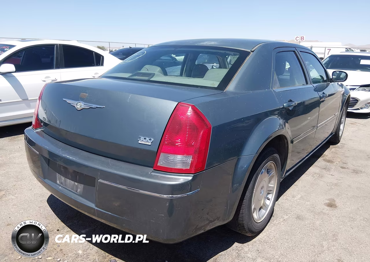 2005 Chrysler 300 Touring VIN:2C3AA53G95H508160 - 4
