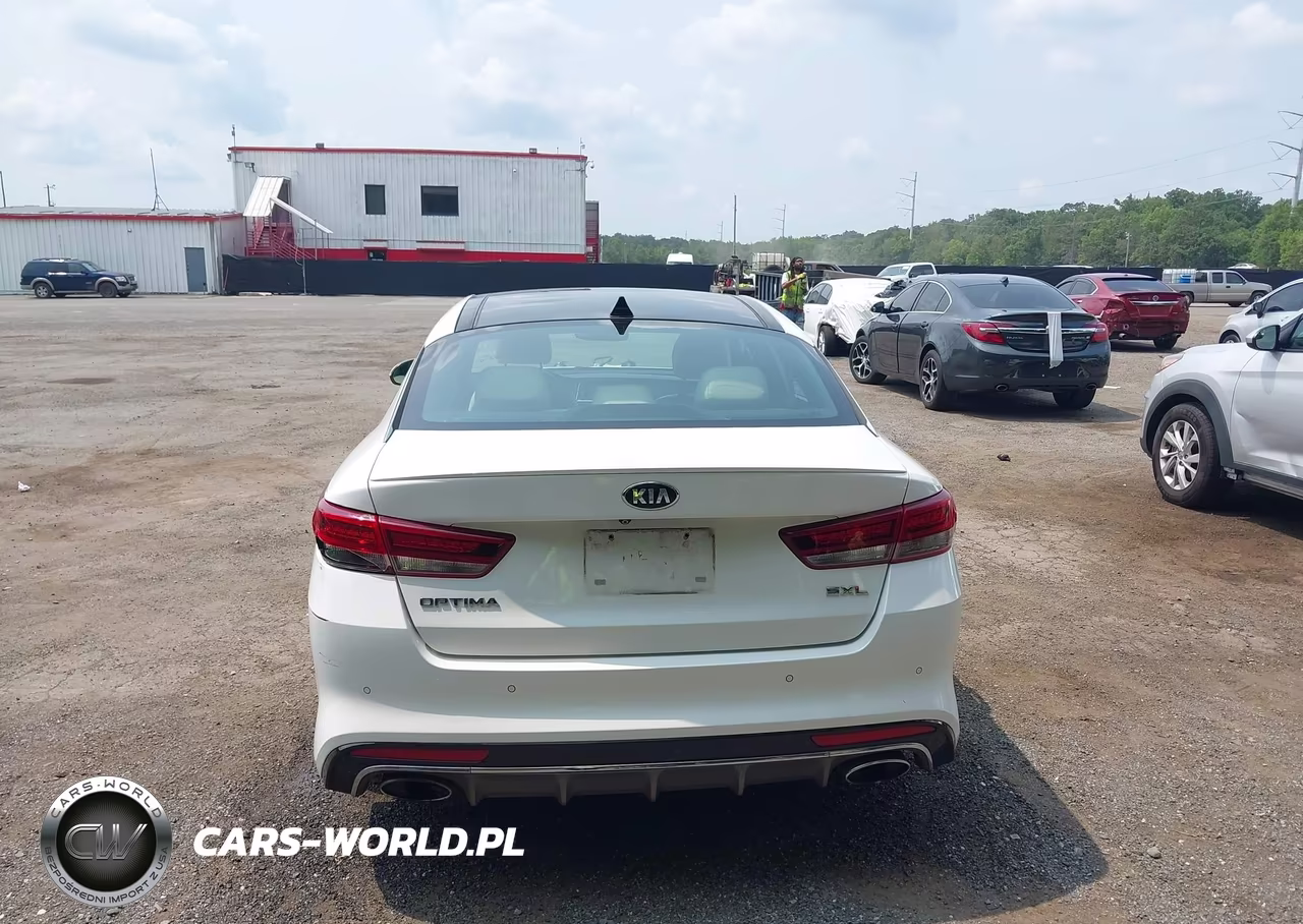 2018 Kia Optima Sx Turbo VIN:5XXGV4L26JG222515 - 16