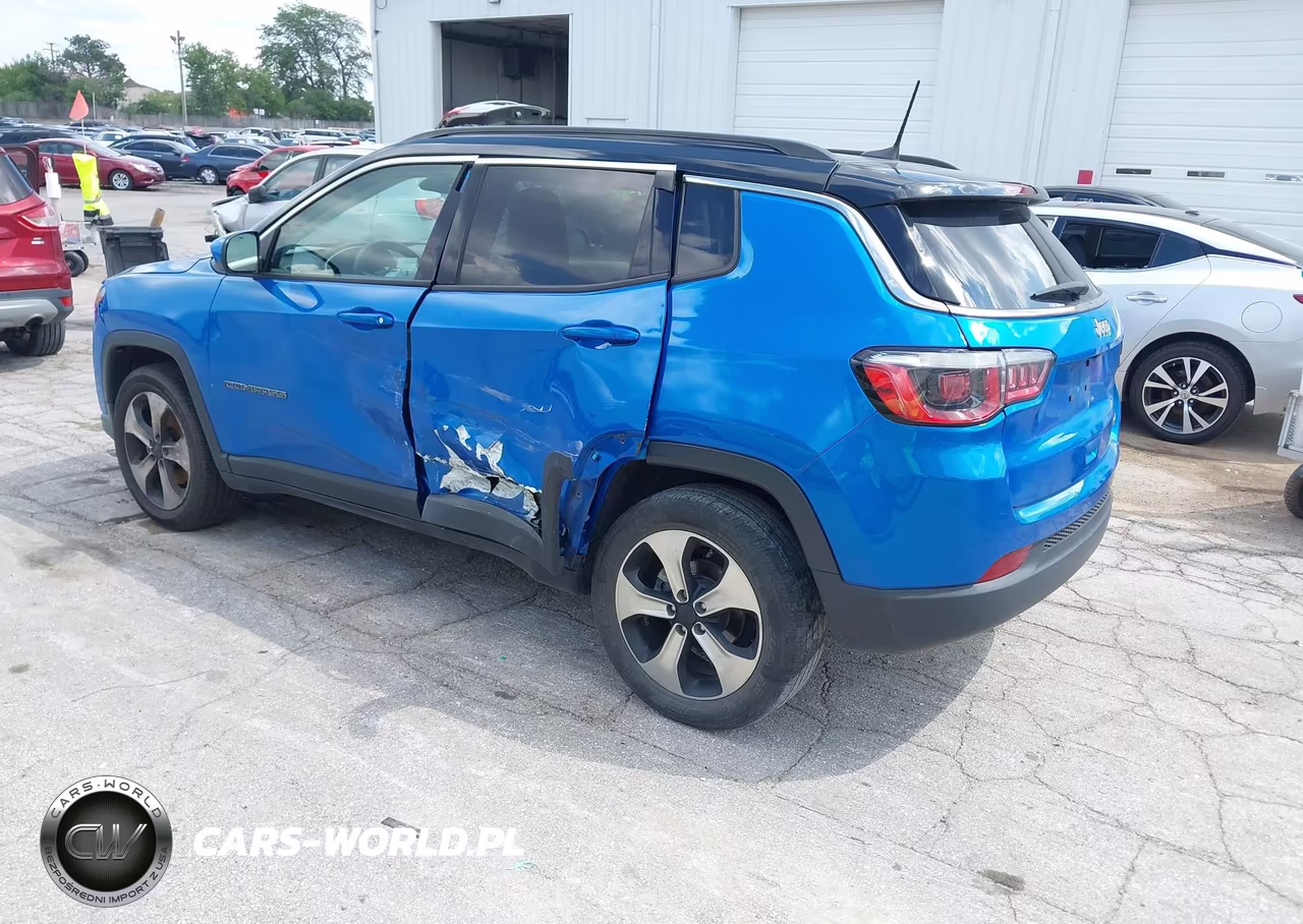 2018 Jeep Compass Latitude Fwd VIN:3C4NJCBBXJT204926 - 3