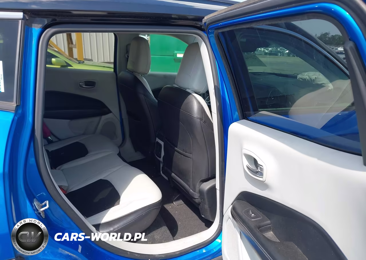 2018 Jeep Compass Latitude Fwd VIN:3C4NJCBBXJT204926 - 8