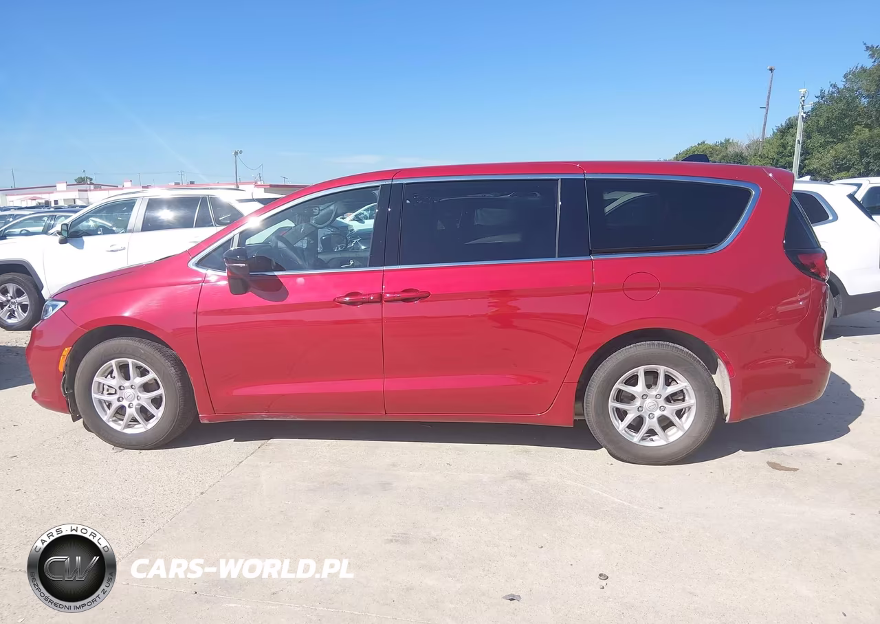 2025 Chrysler Pacifica Select VIN:2C4RC1BG1SR601344 - 14