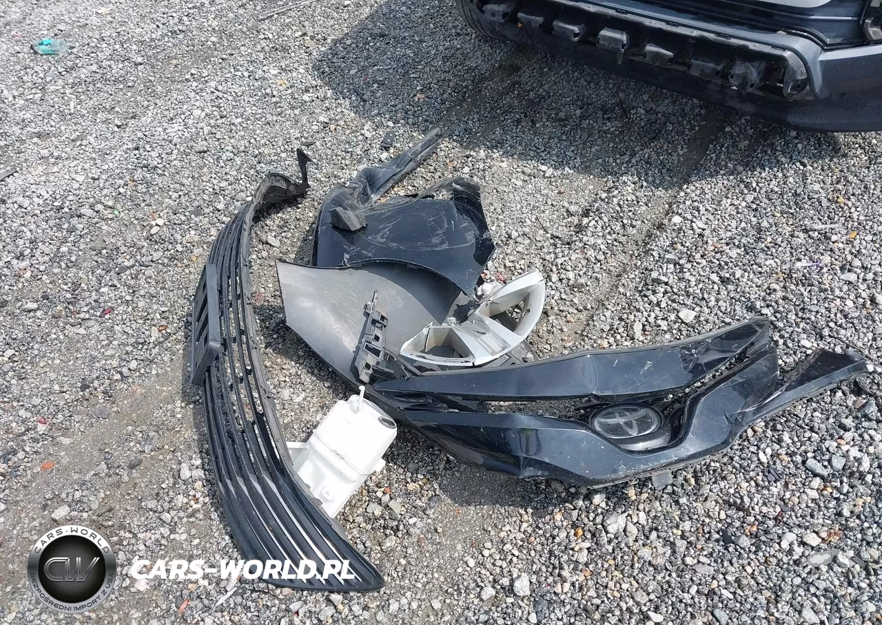 2019 Toyota Camry Le VIN:4T1B11HK4KU723407 - 12