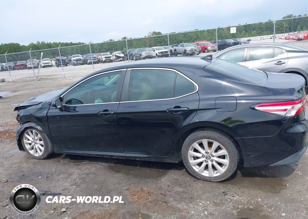 2019 Toyota Camry Le VIN:4T1B11HK4KU723407 - 15