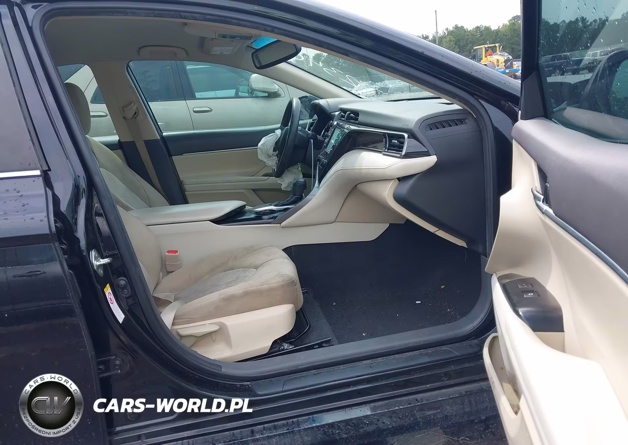 2019 Toyota Camry Le VIN:4T1B11HK4KU723407 - 5