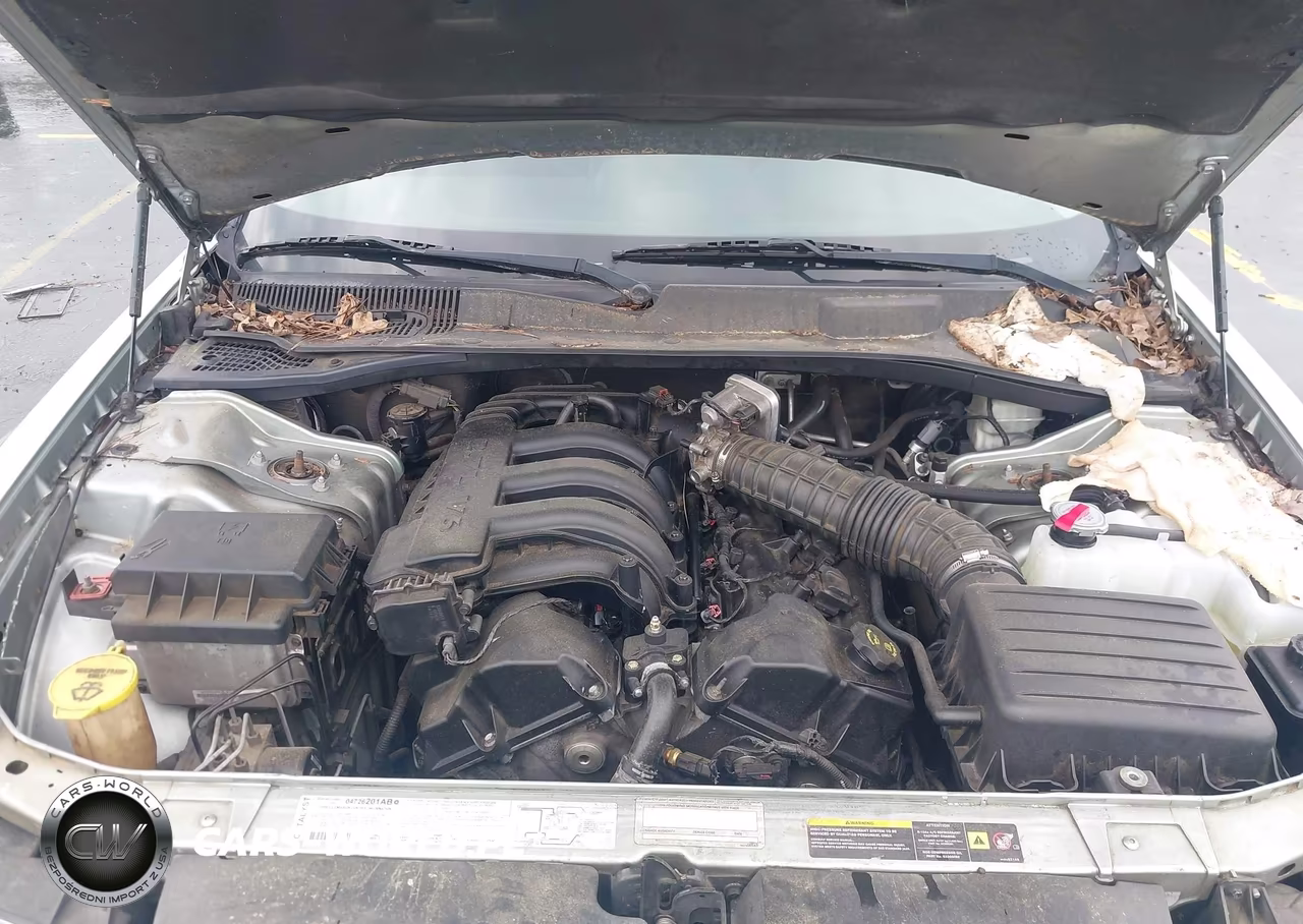 2005 Chrysler 300 VIN:2C3JA43R95H664405 - 10