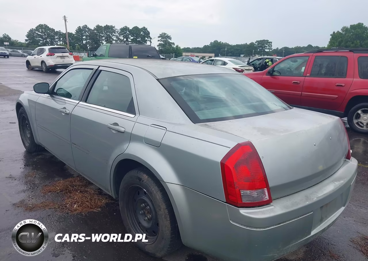 2005 Chrysler 300 VIN:2C3JA43R95H664405 - 3