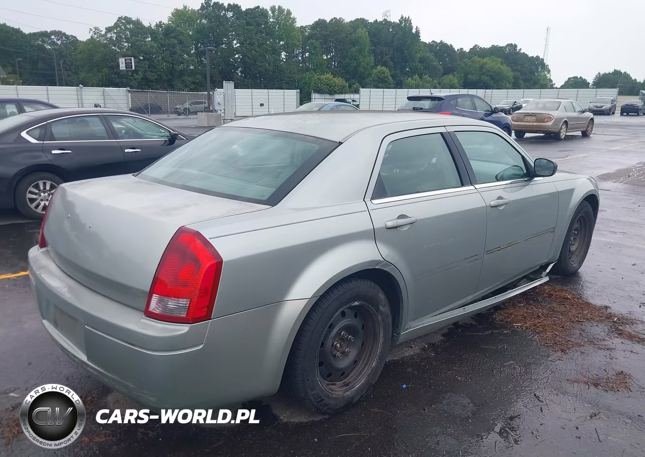 2005 Chrysler 300 VIN:2C3JA43R95H664405 - 4