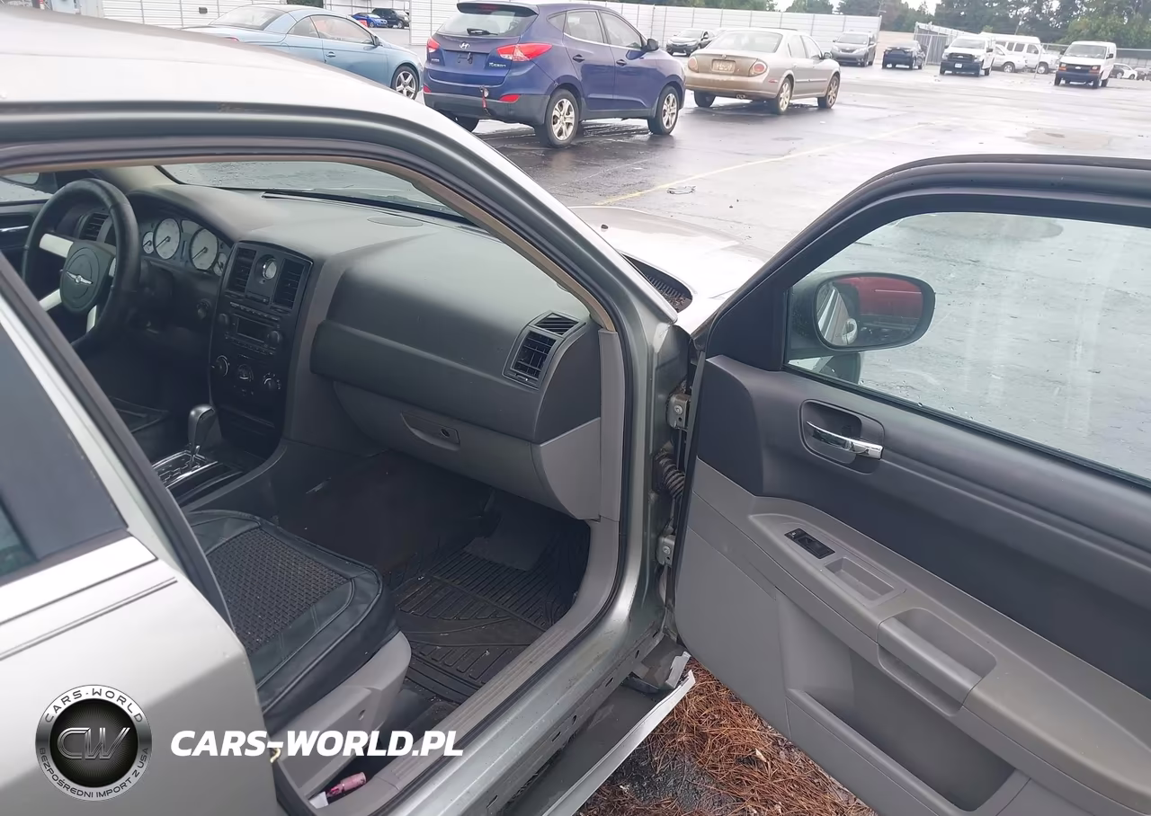 2005 Chrysler 300 VIN:2C3JA43R95H664405 - 5