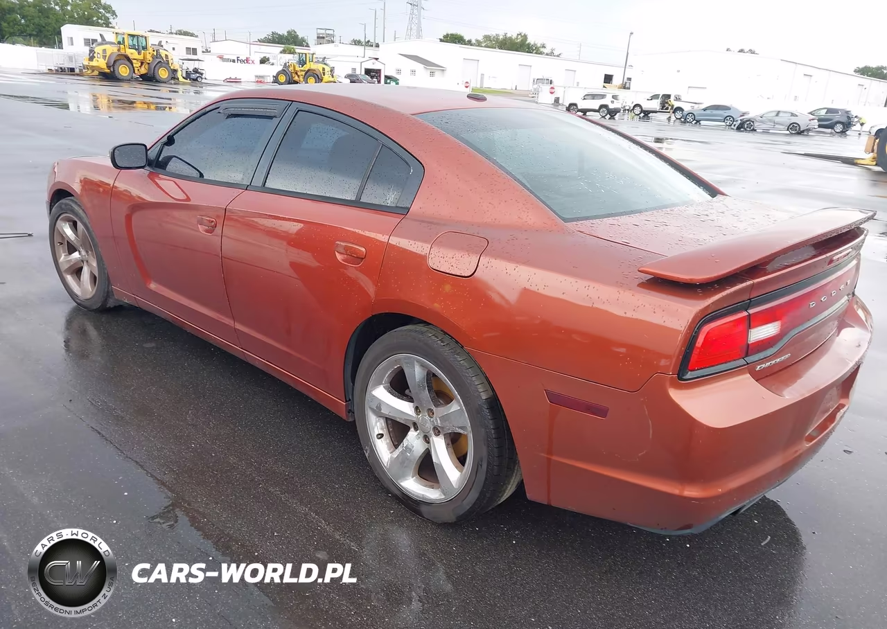 2013 Dodge Charger Sxt Plus VIN:2C3CDXHG2DH575735 - 3