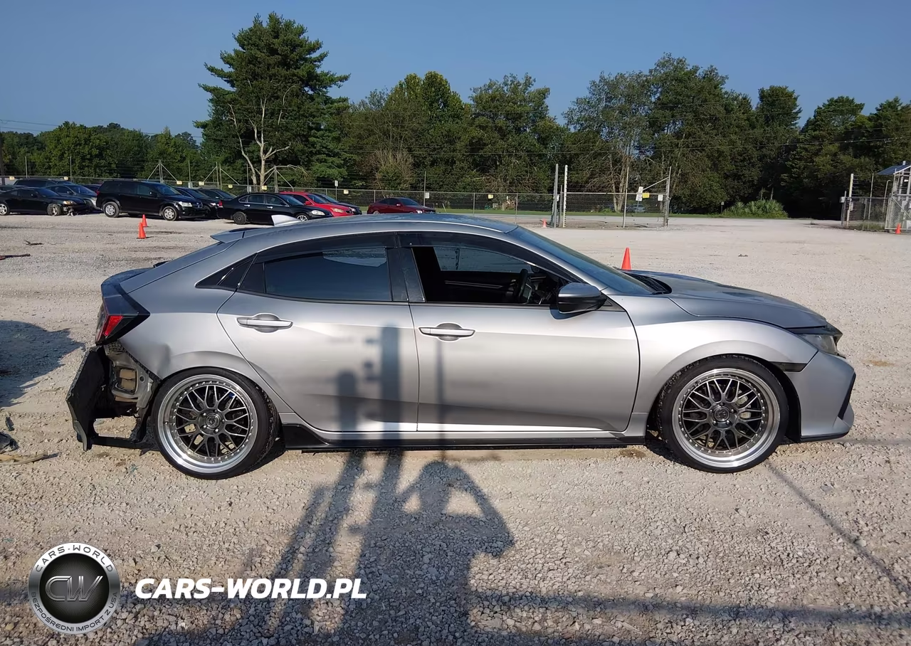 2017 Honda Civic Sport VIN:SHHFK7H41HU233904 - 13