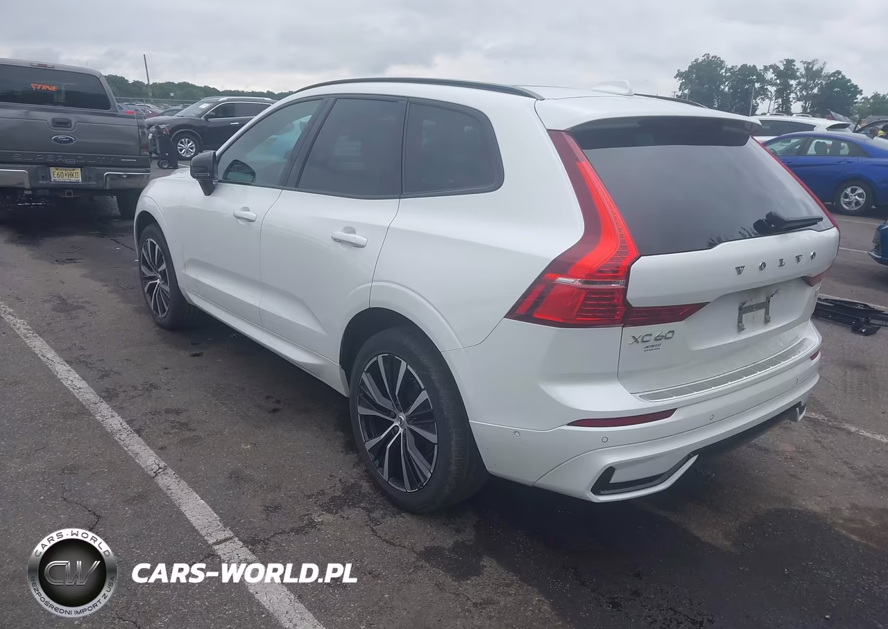 2024 Volvo Xc60 B5 Plus Dark Theme VIN:YV4L12RL6R1813835 - 3
