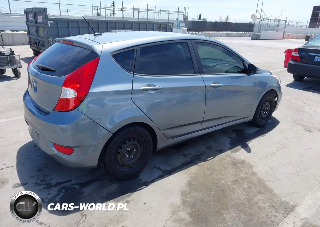 2017 Hyundai Accent Se VIN:KMHCT5AE0HU359392 - 4