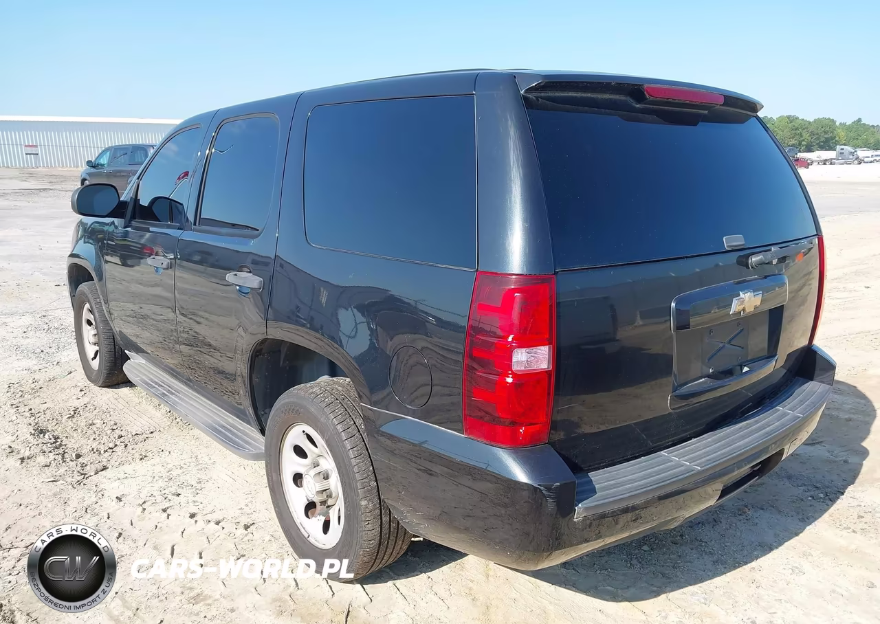 2011 Chevrolet Tahoe Commercial VIN:1GNLC2E08BR274058 - 3