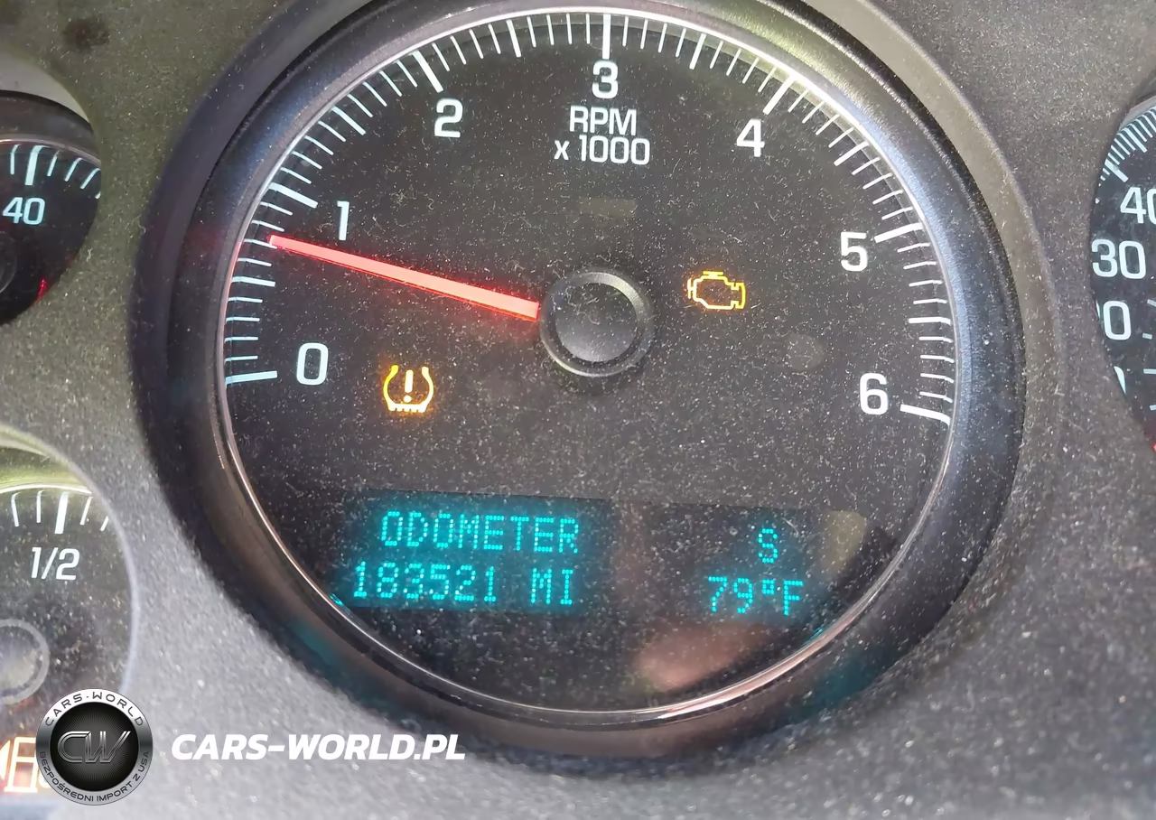 2011 Chevrolet Tahoe Commercial VIN:1GNLC2E08BR274058 - 7