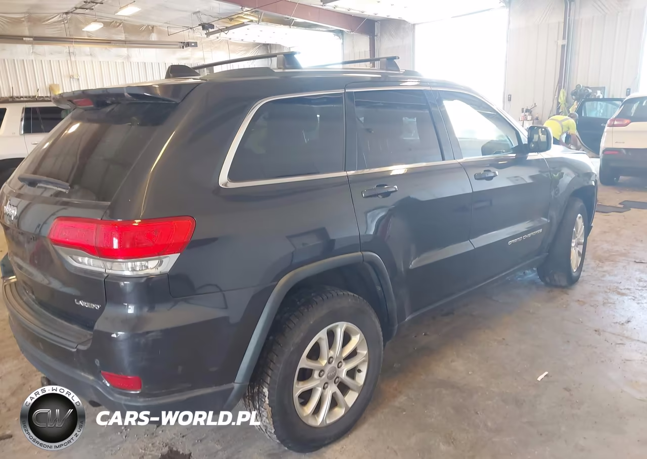 2016 Jeep Grand Cherokee Laredo VIN:1C4RJFAGXGC345631 - 4
