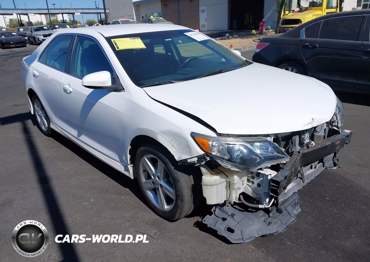 2013 Toyota Camry Se – zdjęcie 1 z 17