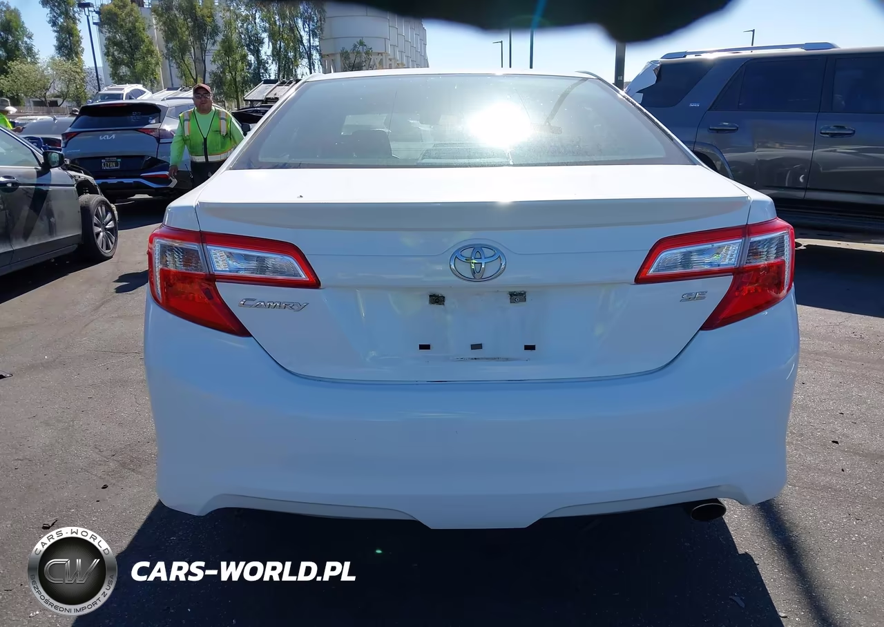 2013 Toyota Camry Se VIN:4T1BF1FKXDU237935 - 17