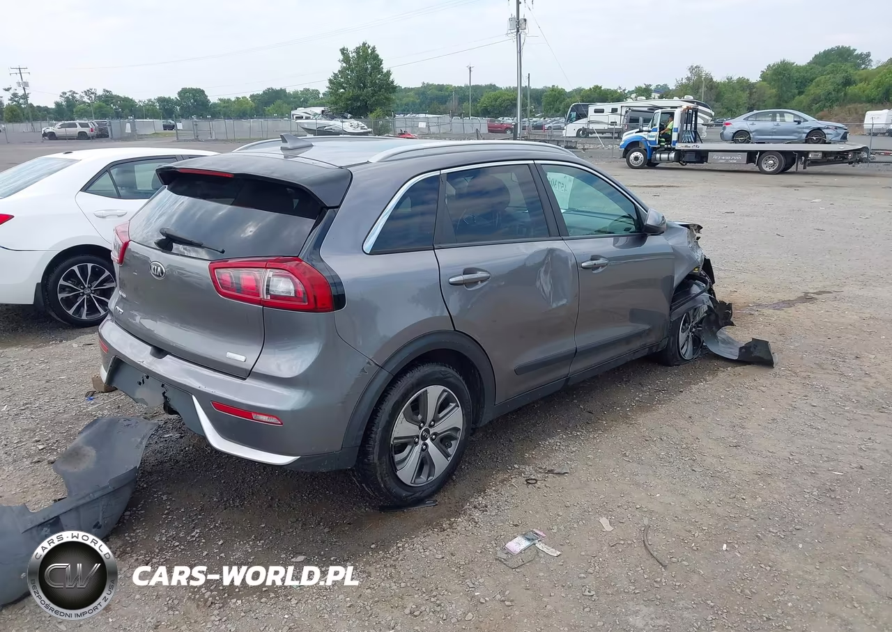 2018 Kia Niro Lx VIN:KNDCB3LC6J5162086 - 4