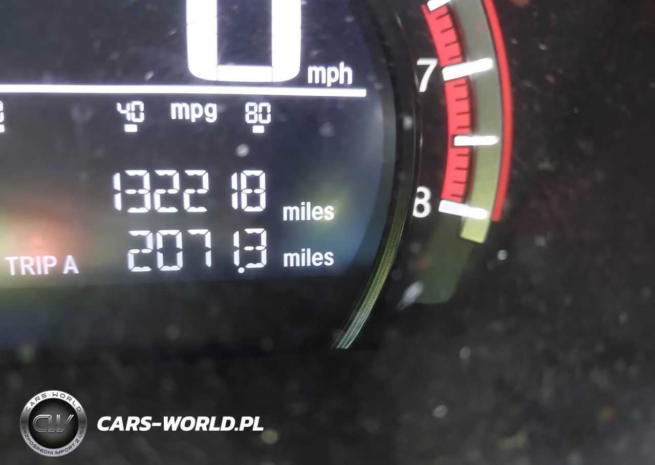 2018 Honda Civic Sport VIN:SHHFK7H42JU229625 - 16
