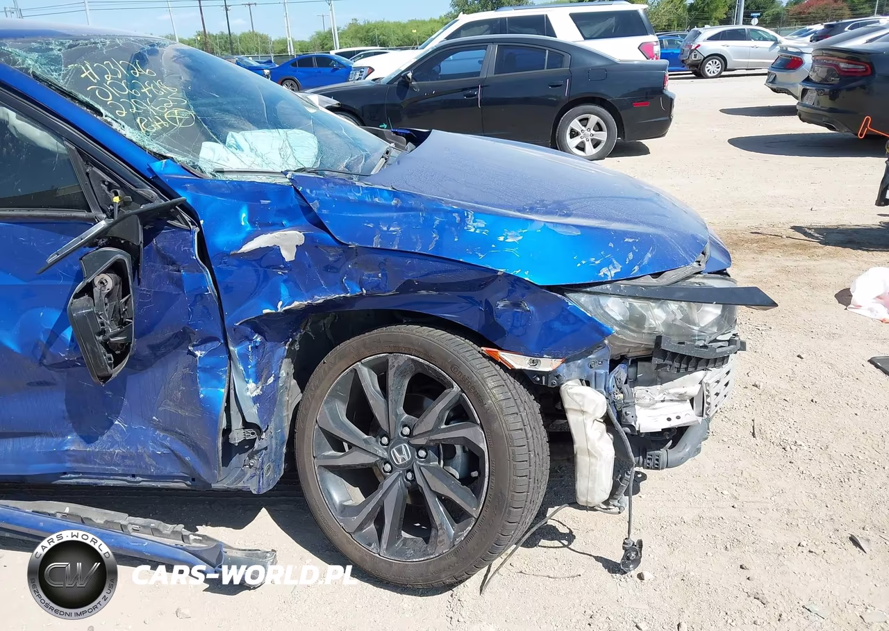 2018 Honda Civic Sport VIN:SHHFK7H42JU229625 - 6