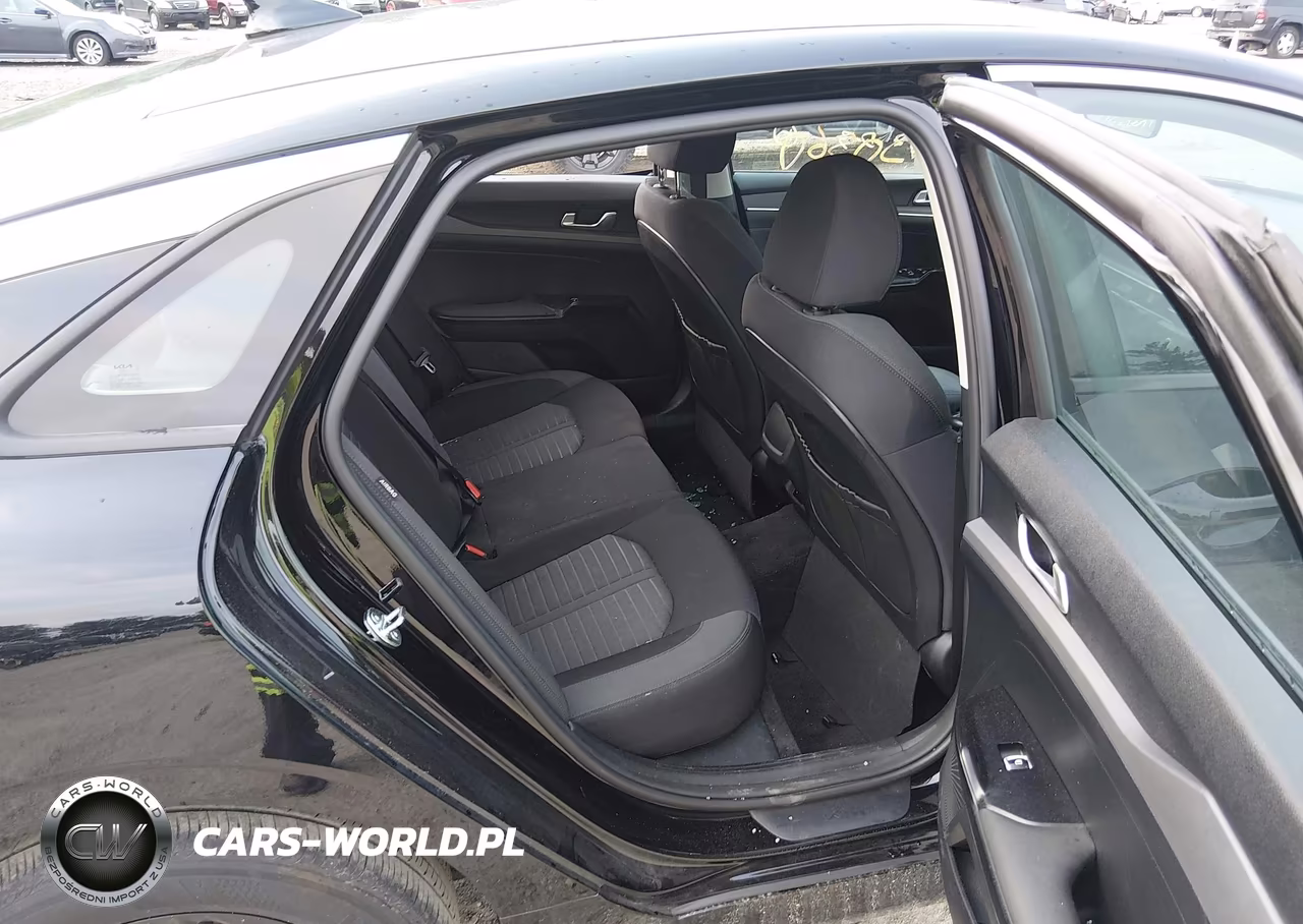 2025 Kia K5 Lxs VIN:KNAG24J74S5365084 - 8