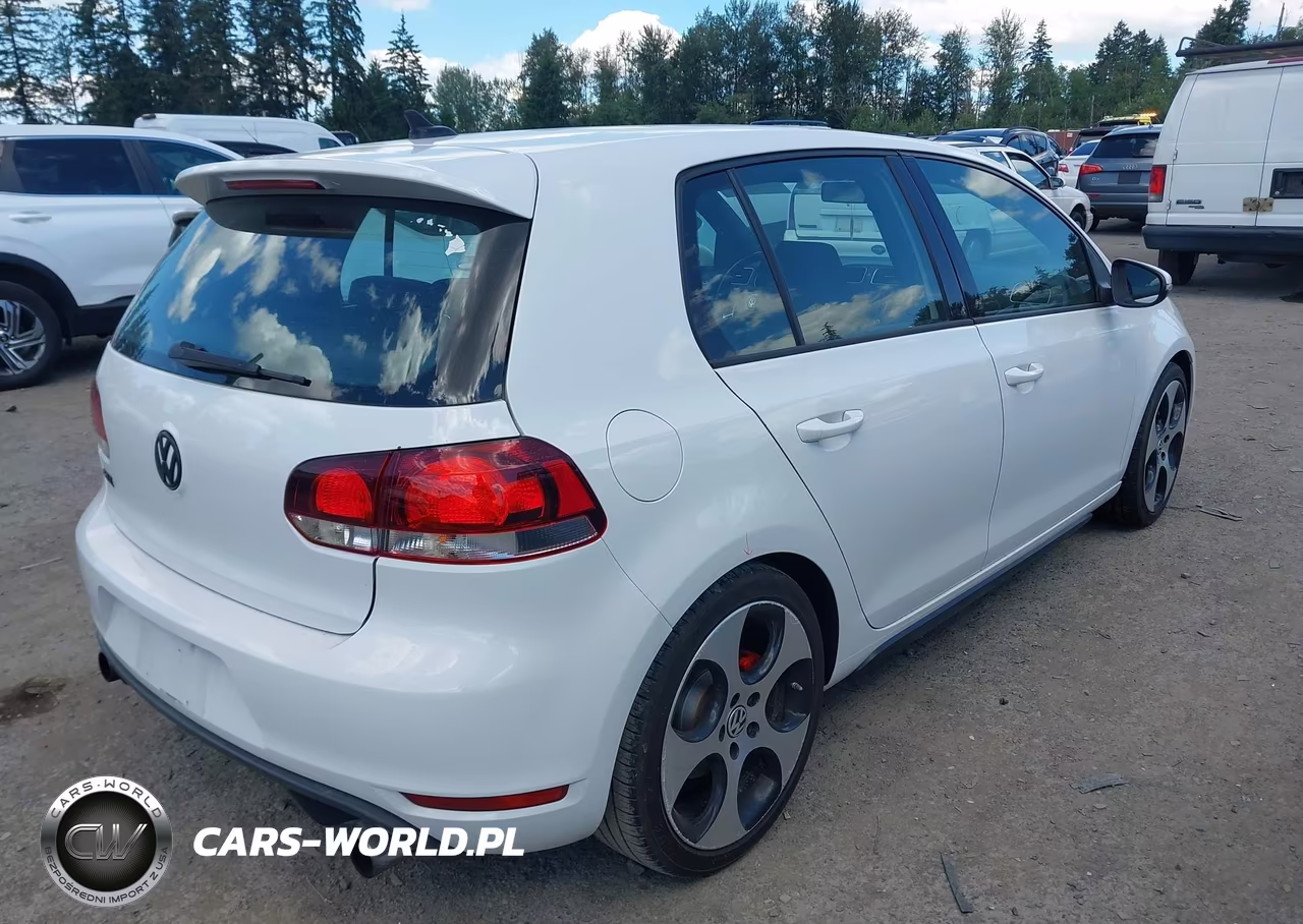 2010 Volkswagen Gti 4-Door VIN:WVWHD7AJ3AW404917 - 4