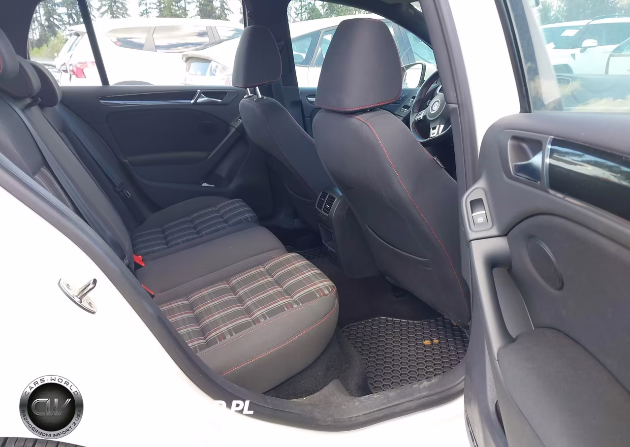2010 Volkswagen Gti 4-Door VIN:WVWHD7AJ3AW404917 - 8