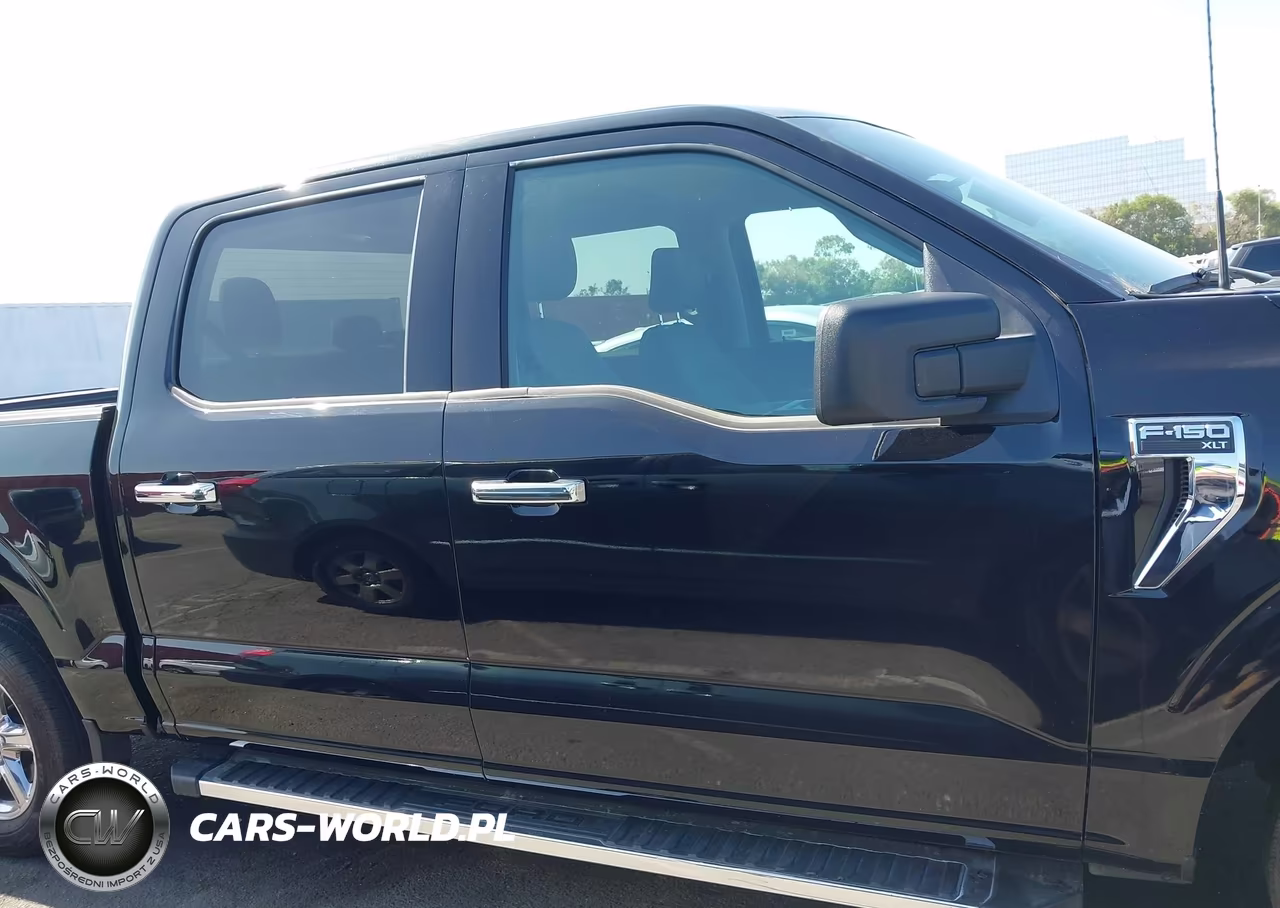 2025 Ford F-150 Xlt VIN:1FTEW3K57SKE28203 - 13