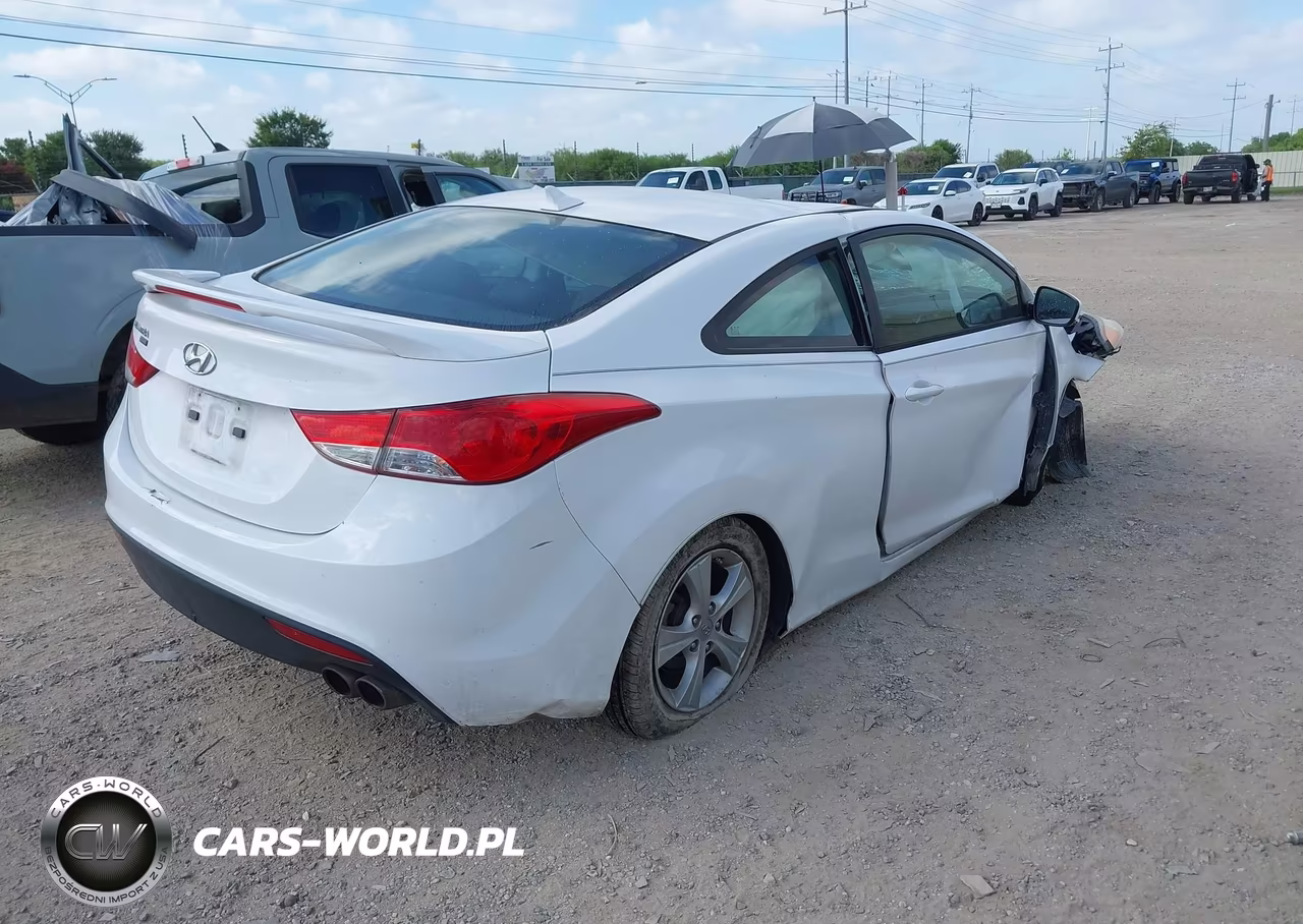 2013 Hyundai Elantra Gs VIN:KMHDH6AE6DU018391 - 4
