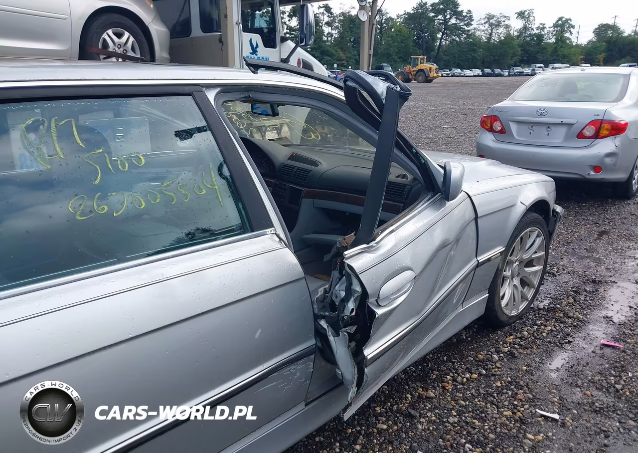 2001 BMW 740Il VIN:WBAGH83471DP21931 - 11