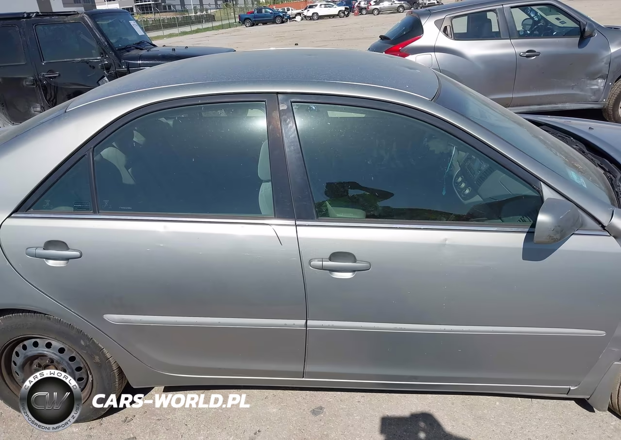 2005 Toyota Camry Le VIN:4T1BE30KX5U598526 - 13