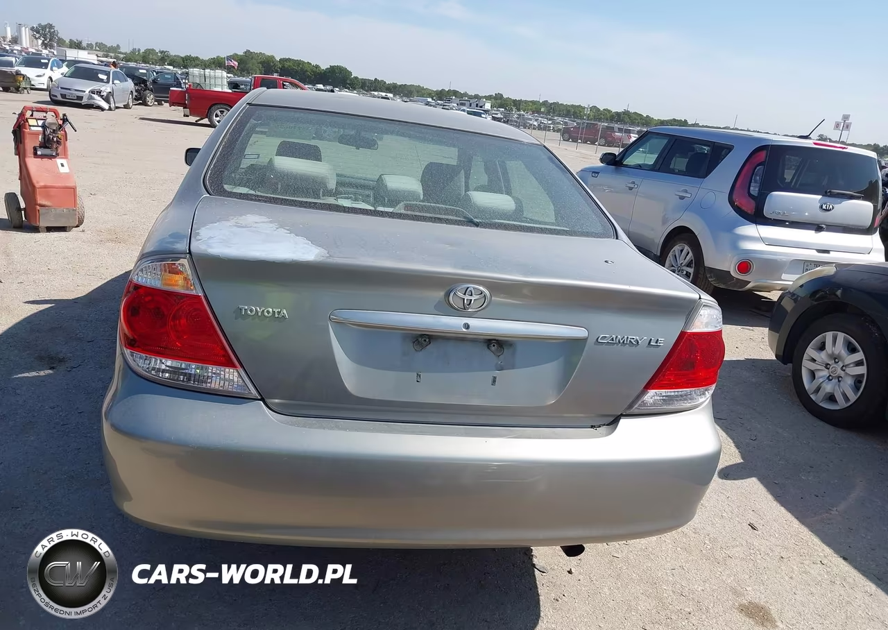 2005 Toyota Camry Le VIN:4T1BE30KX5U598526 - 16