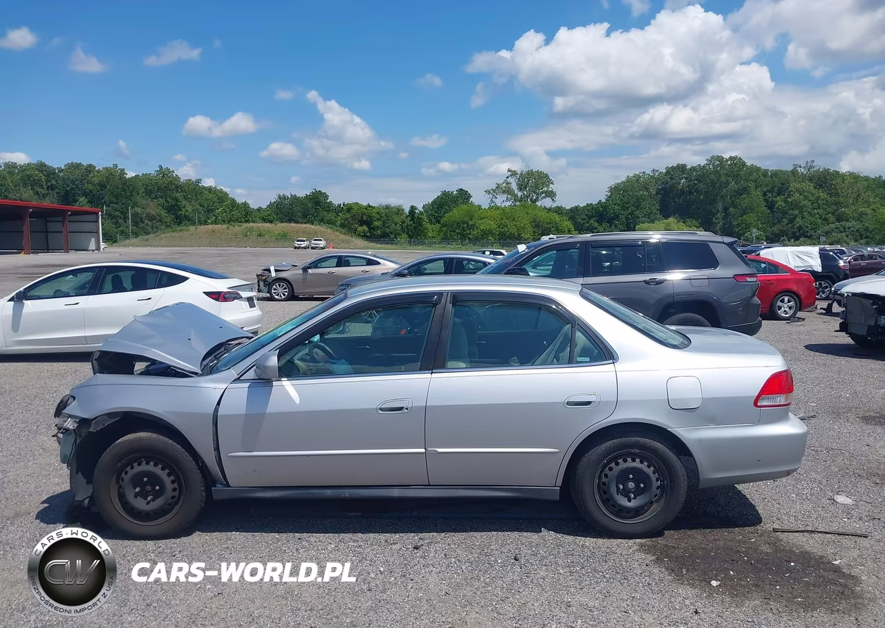2002 Honda Accord 2.3 Lx VIN:1HGCG66522A168056 - 13