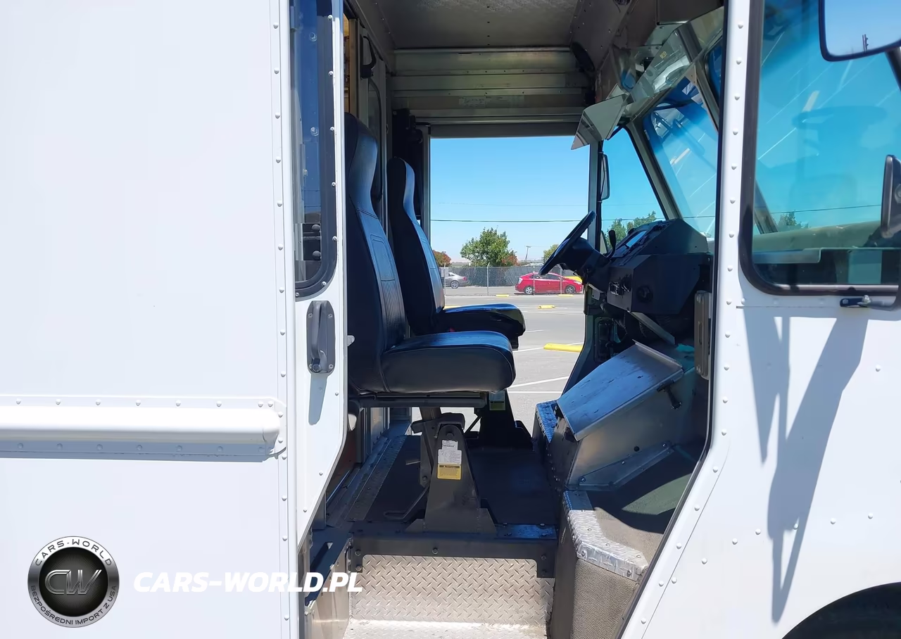 2016 Ford E-350 Stripped VIN:1FC3E3KSXGDC55367 - 5