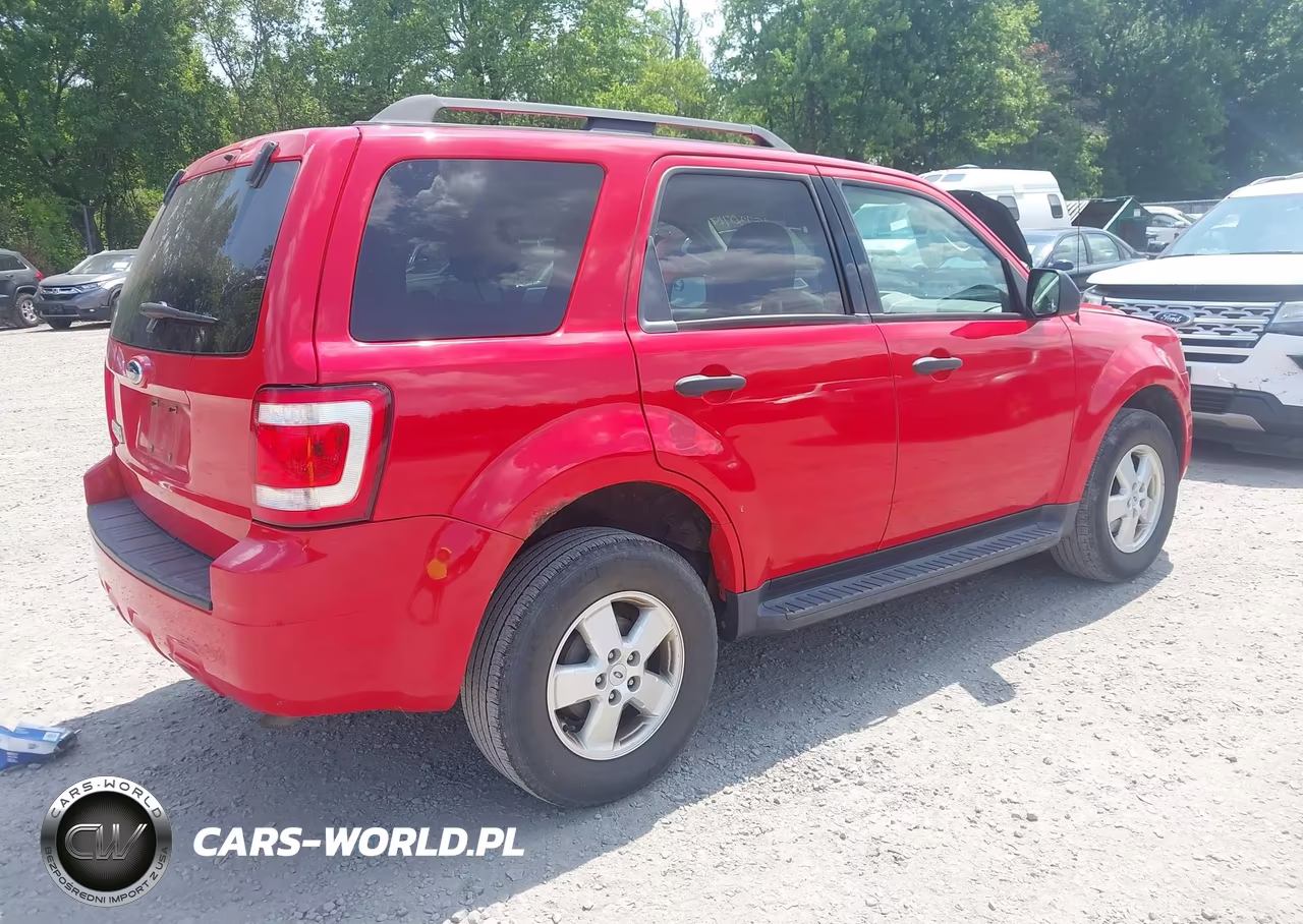 2009 Ford Escape Xlt VIN:1FMCU03759KA92083 - 4