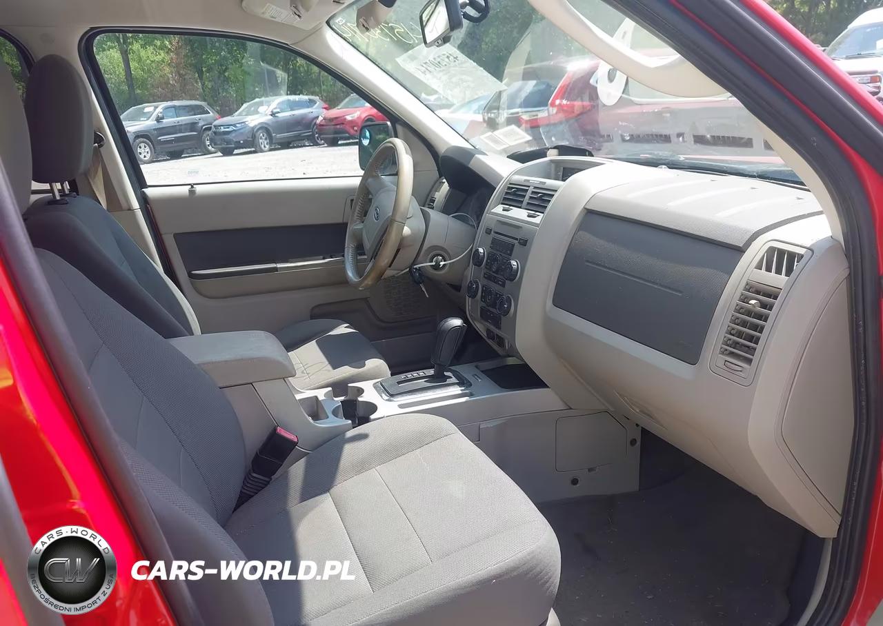 2009 Ford Escape Xlt VIN:1FMCU03759KA92083 - 5