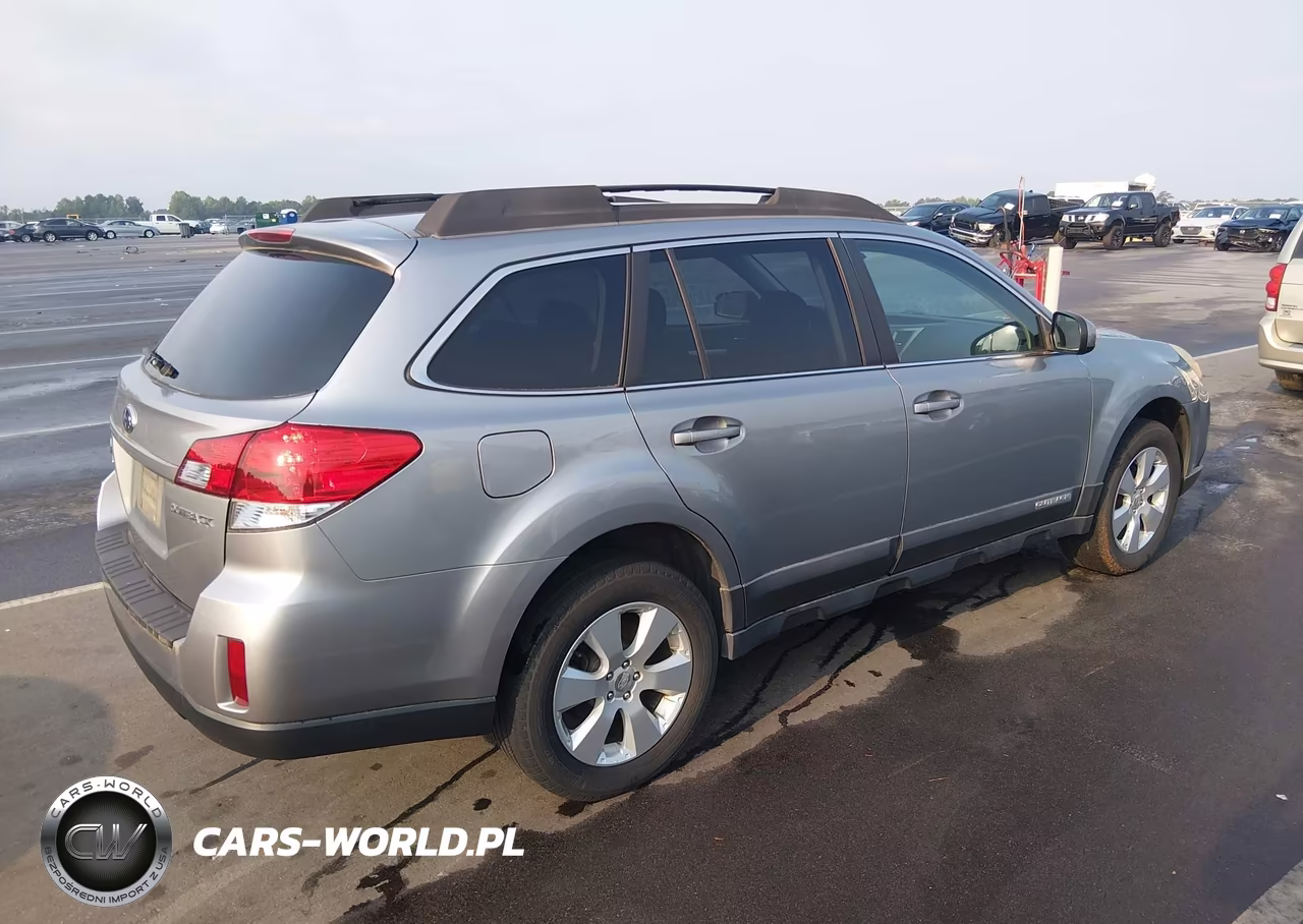 2011 Subaru Outback 2.5I Premium VIN:4S4BRCCC9B3326477 - 4