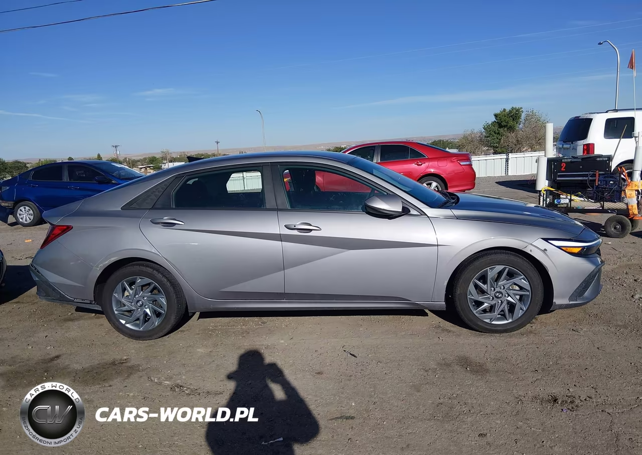 2024 Hyundai Elantra Sel VIN:KMHLM4DG2RU692327 - 12